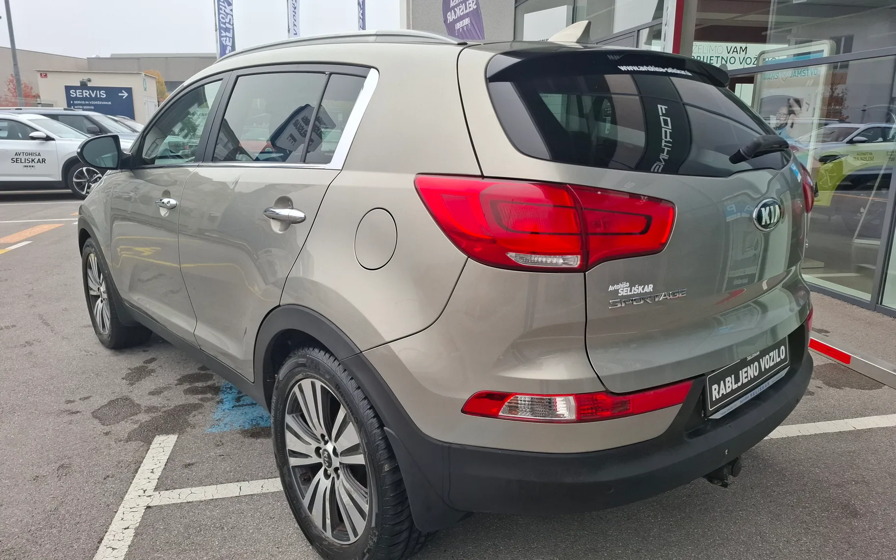 Zunanja slika - KIA Sportage - 2WD 1.7 TD - SLOVENSKI + ZNANA ZGODOVINA + KLJUKA - 5