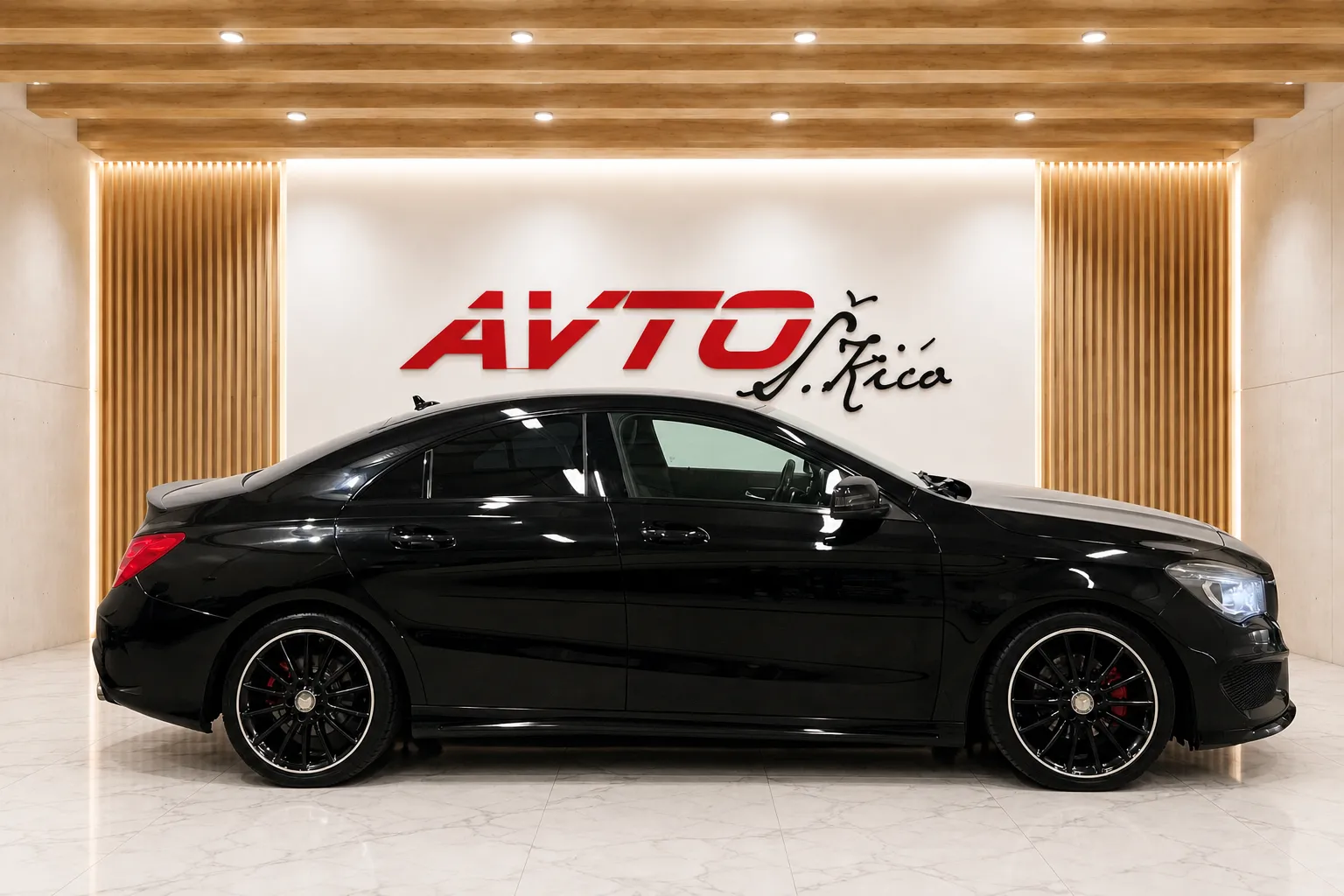 Zunanja slika - Mercedes-Benz CLA-Razred - 200d-AMG-BLACK LINE-AUTOMATIK-KAMERA-NAVI-BI-XENON - 4