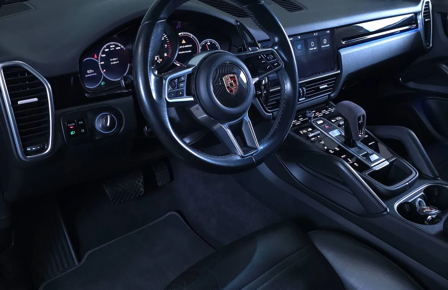 Zunanja slika - Porsche Cayenne - 3.0 - VELIK SERVIS - PANO - KAMERA - BOSE - MEMO - 7