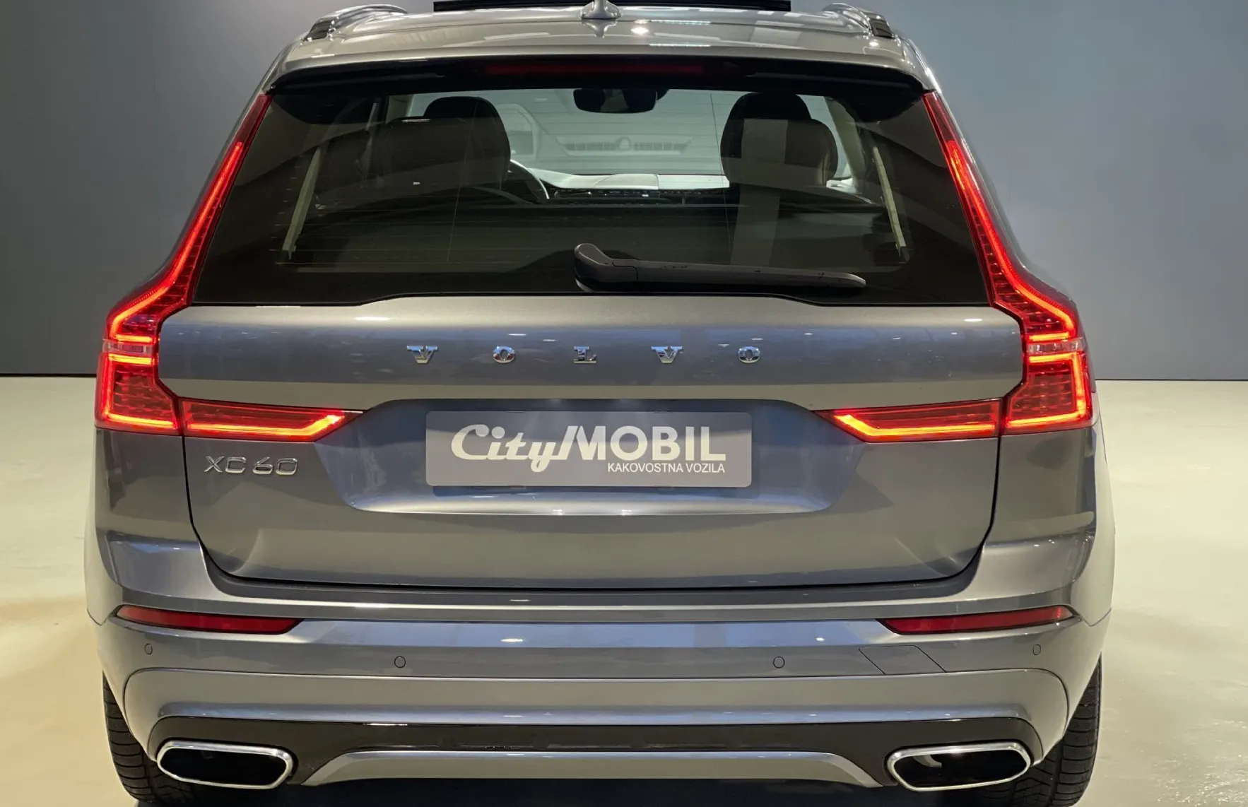 Zunanja slika - Volvo XC60 - T8-R DESIGN-PANO-NAVI-ZRAČNO-RADAR-360KAMERA-LED - 6