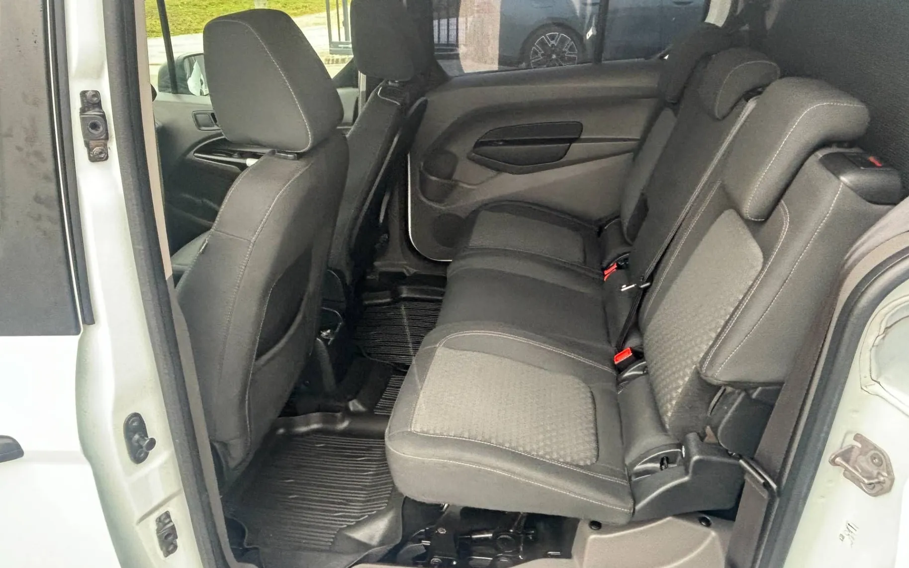 Zunanja slika - Ford Tourneo Connect - L2 1.5 TDCi  Active ... - 7