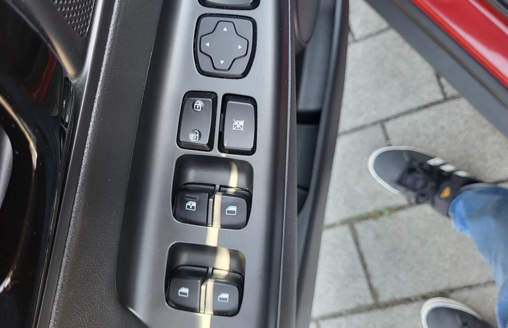 Zunanja slika - Hyundai Kona - 1.0 T-GDI 120 Style slo-1 last-servisiran.acc.pdc. - 15