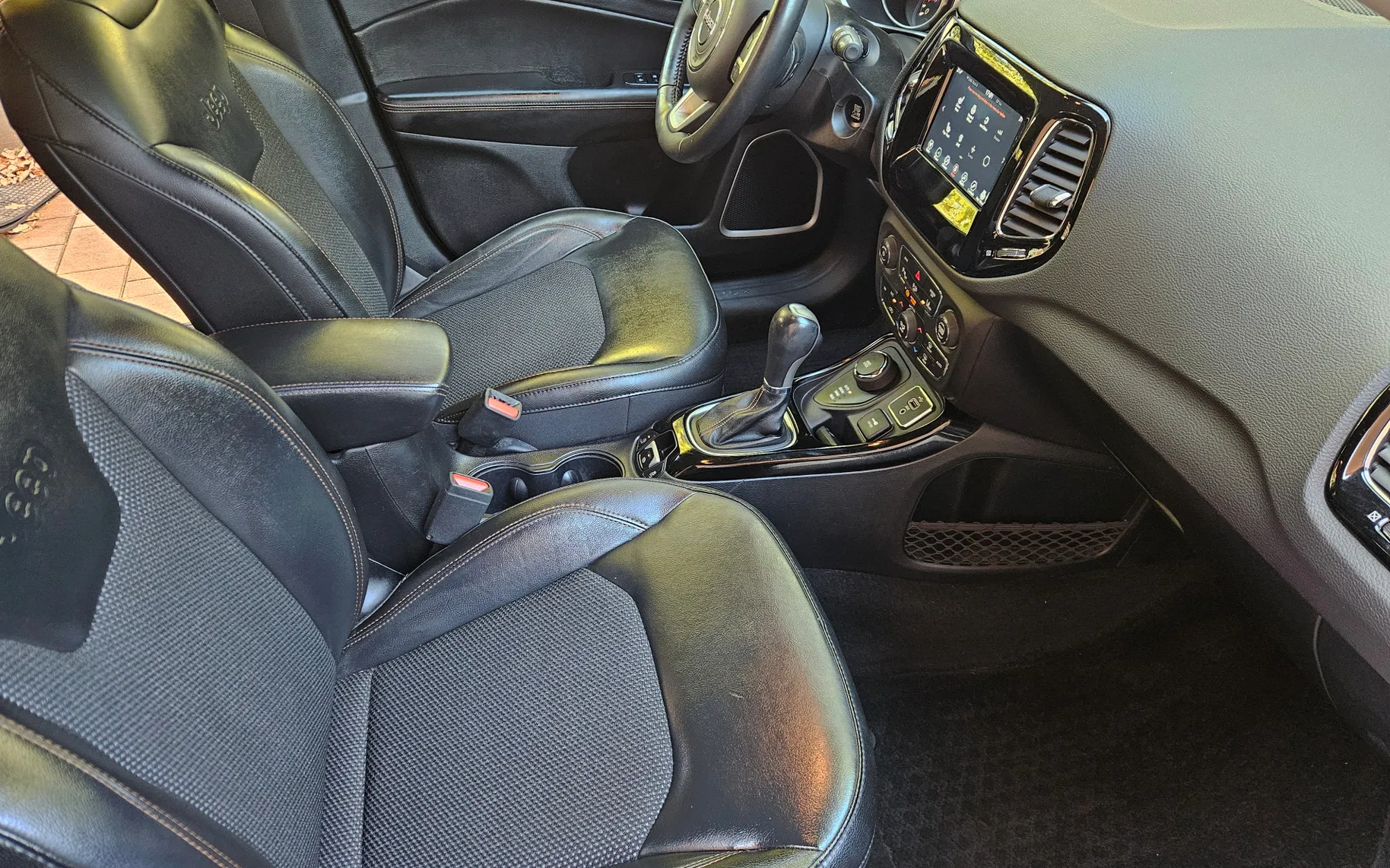 Notranja slika - Jeep Compass - AWD 1,4T Multiair Limited Avt. - 13