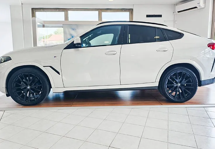 Zunanja slika - BMW X6 - serija : xDrive 40d M SPORT-VL.KLJ-PANO-ZRAČNO-22 COL-VIDEO - 3