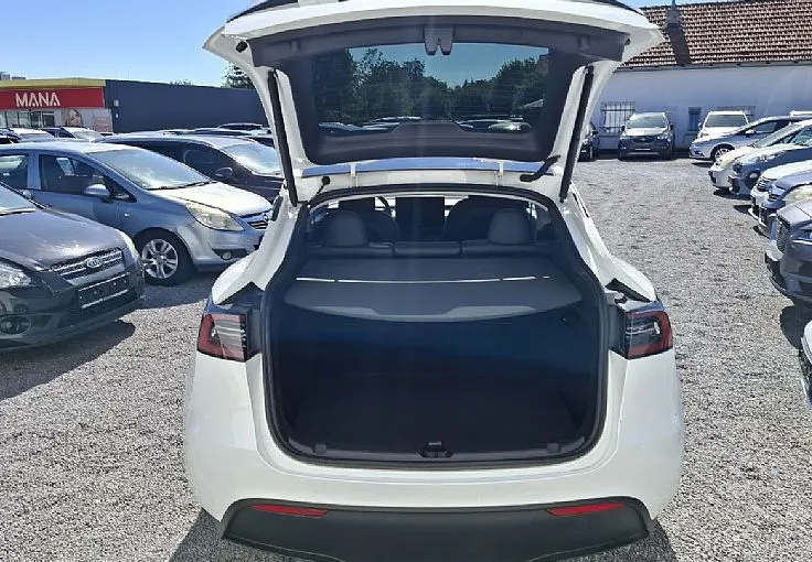 Zunanja slika - Tesla Model Y - Long Range - samo 28.335 kilometrov - 10
