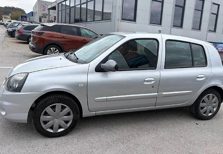 Zunanja slika - Renault Clio - 1.2 16V Storia Bye Bye SAMO 48400KM - 4