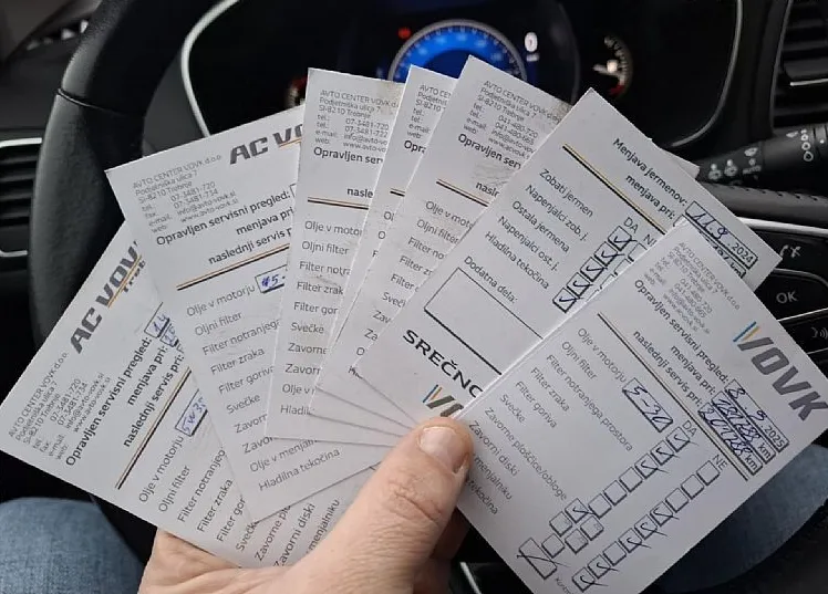 Zunanja slika - Renault Mégane - Megane TCe  LIMITED-1.LASTNICA-SLO.POREKLO-OPR.GLAVNI SER - 10