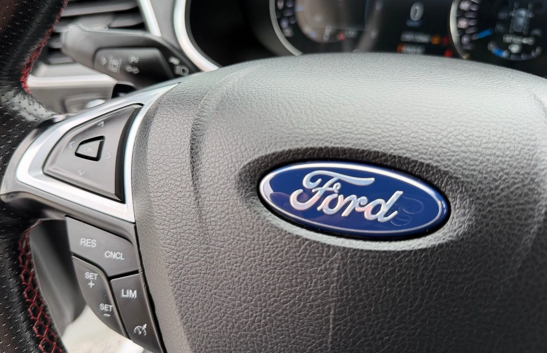 Zunanja slika - Ford S-MAX - 2.0 EcoBlue ST-Line Avt.-Kamera-PDC-Navi.... - 15