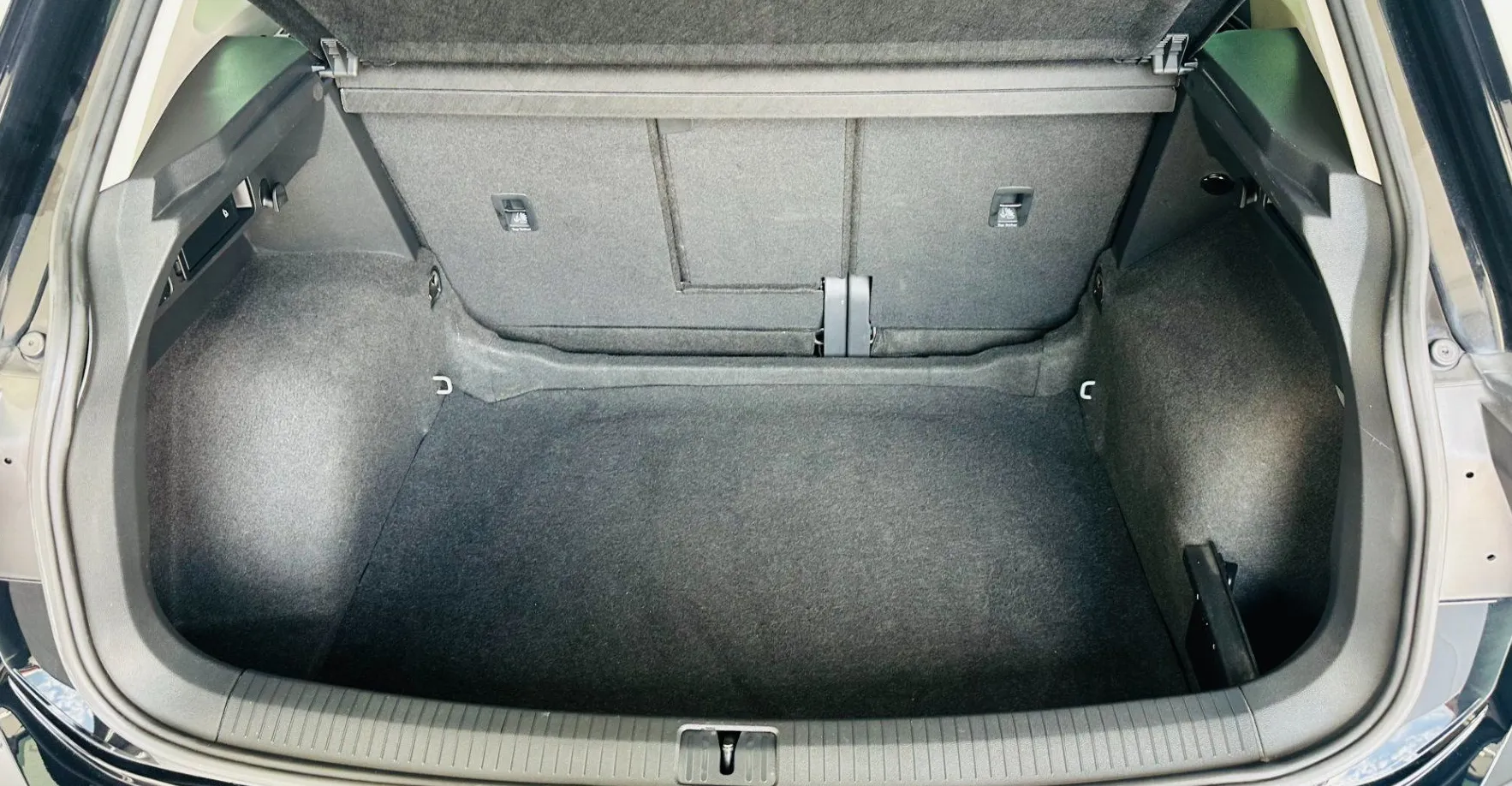 Zunanja slika - Volkswagen Tiguan - 2.0 TDI DSG.LED.NAVI.PDC.2023.ACC.3 CONSKA KLIMA.. - 15