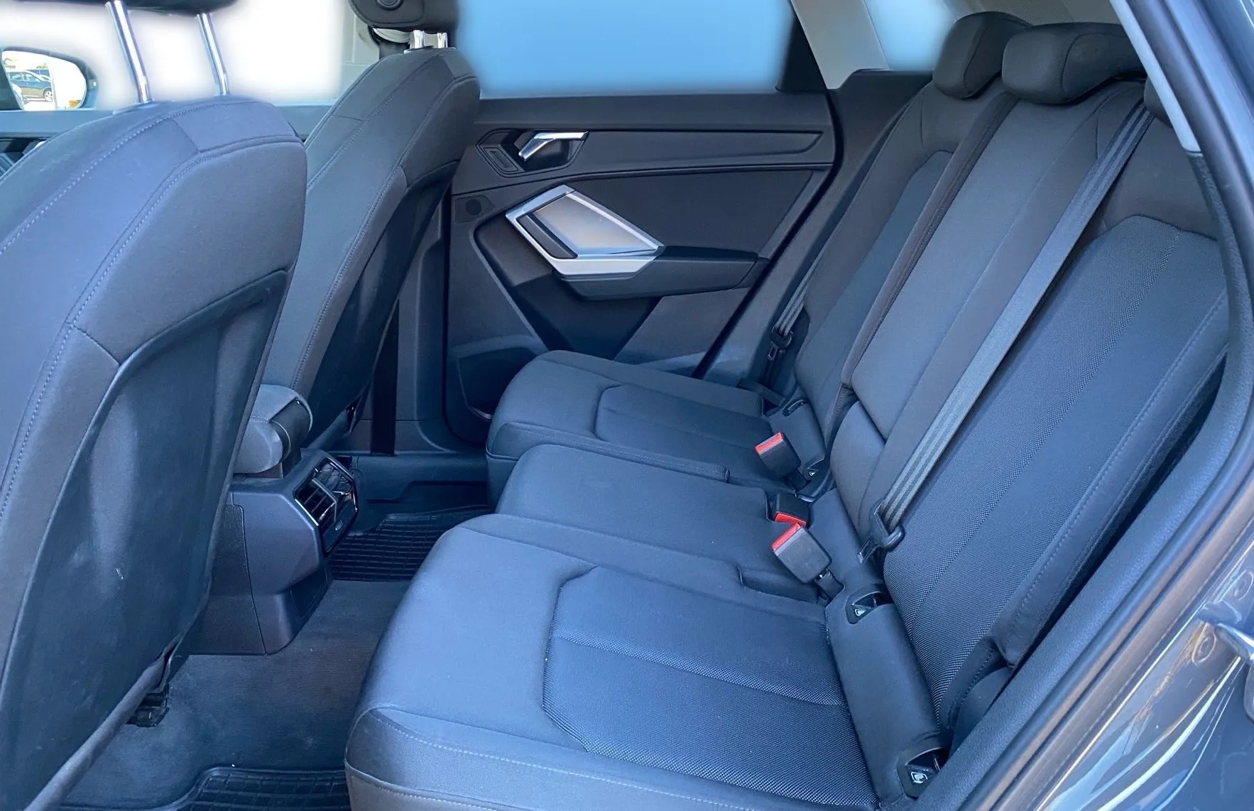 Zunanja slika - Audi Q3 - 35 TDI S-tronic - 11