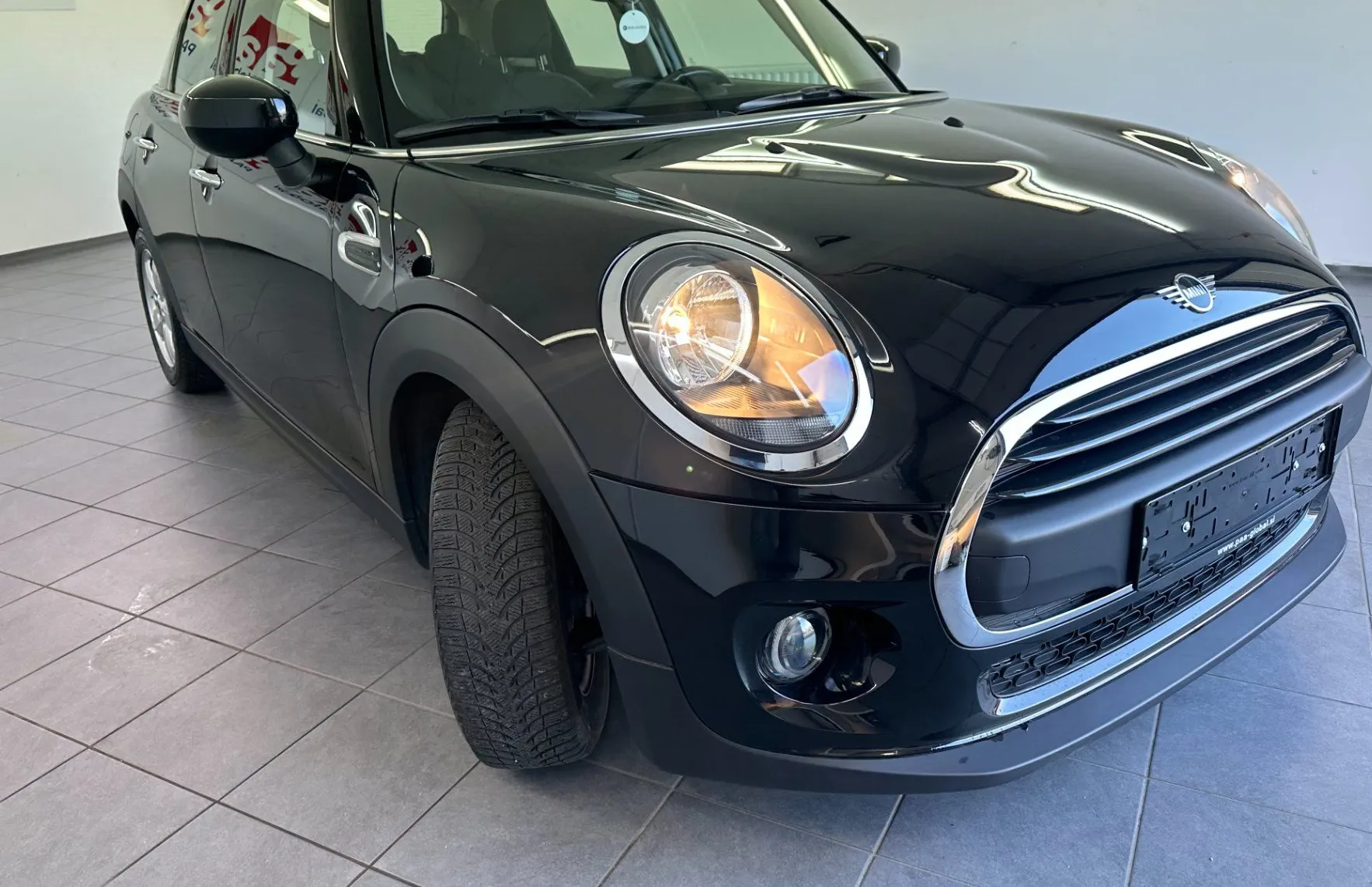 Zunanja slika - MINI One - NAVI.PDC.5 VRAT.SAMO 63.000 KM.BENCIN.AUT.KLIMA - 15