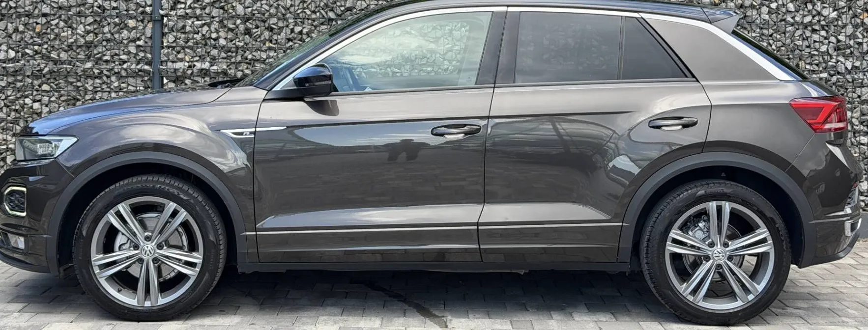 Zunanja slika - Volkswagen T-Roc - 1.5 TSI|R-Line|Virtual|ACC|PotrjenaServ.|... - 7