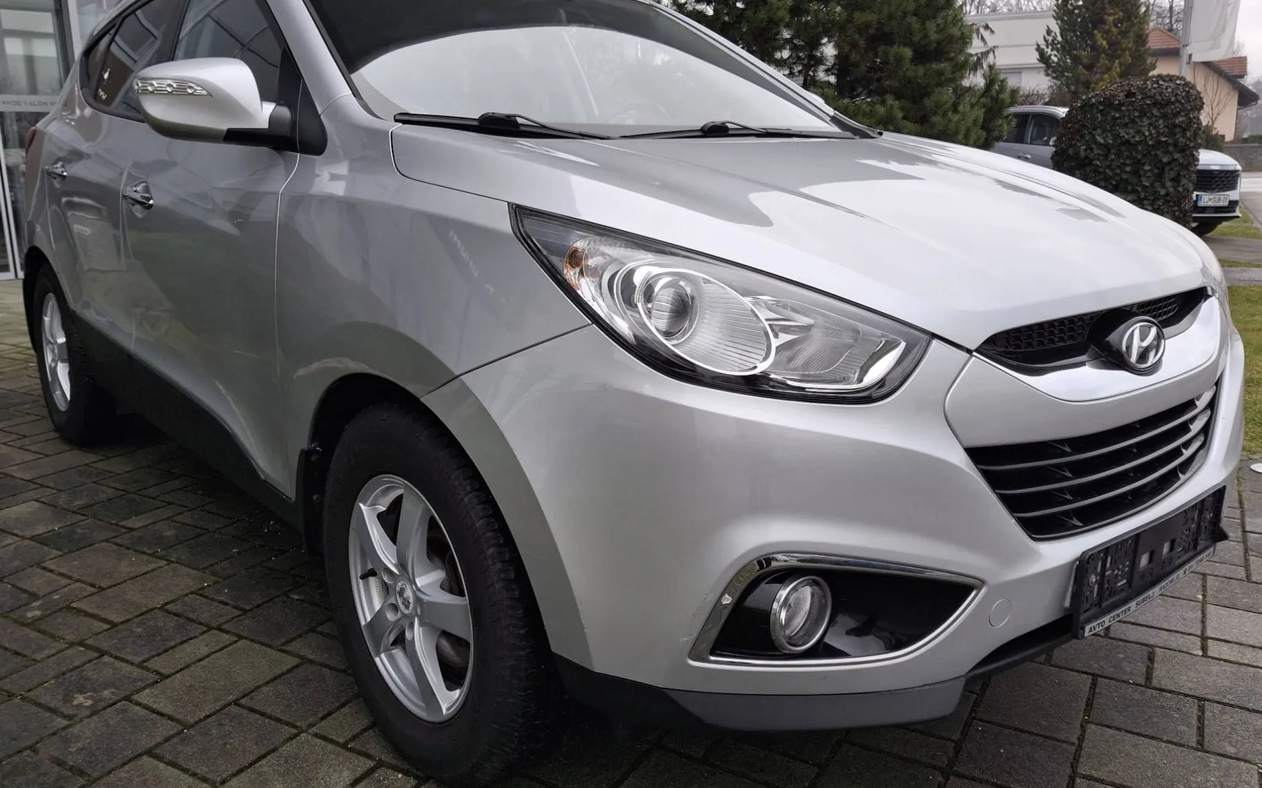 Zunanja slika - Hyundai ix35 - 2.0 CRDI Premium 4WD... - 3