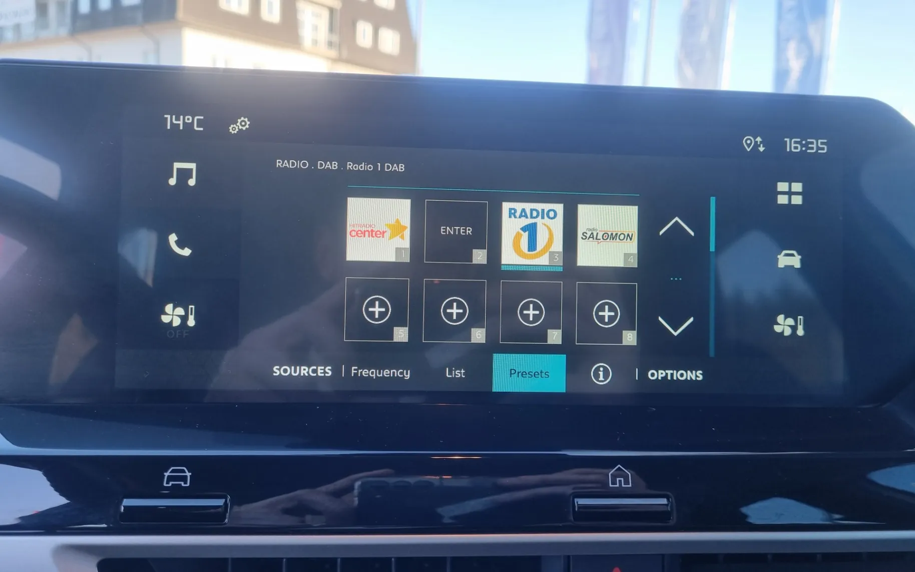 Zunanja slika - Citroën C4 - 1.2 PURETECH - KOT NOV - SAMO 26.488KM - 13