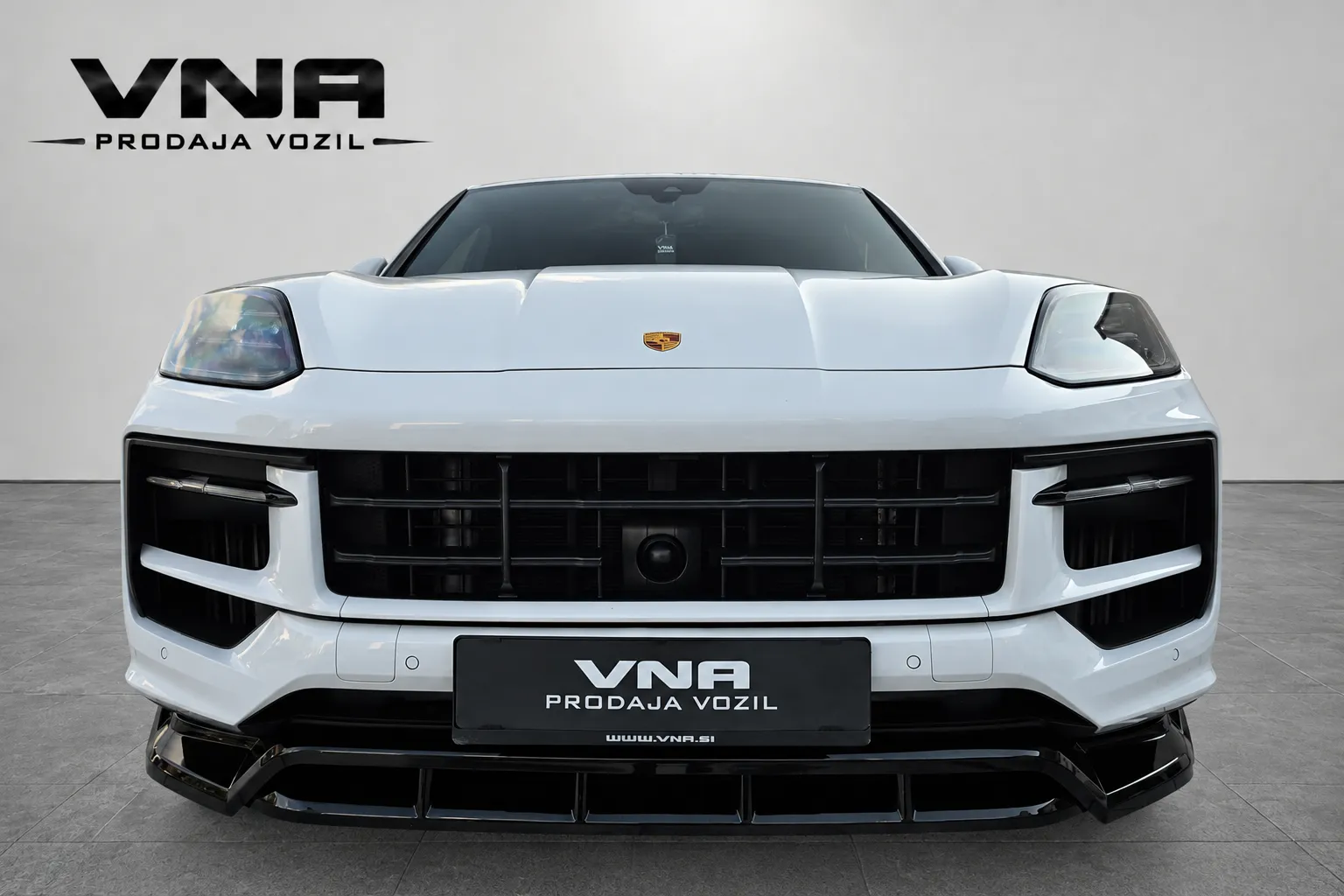 Zunanja slika - Porsche Cayenne Coupe - E-Hybrid |MAXTON|SCREEN|PANO|ZRAK|ALU22|VRHUNSKI| - 2