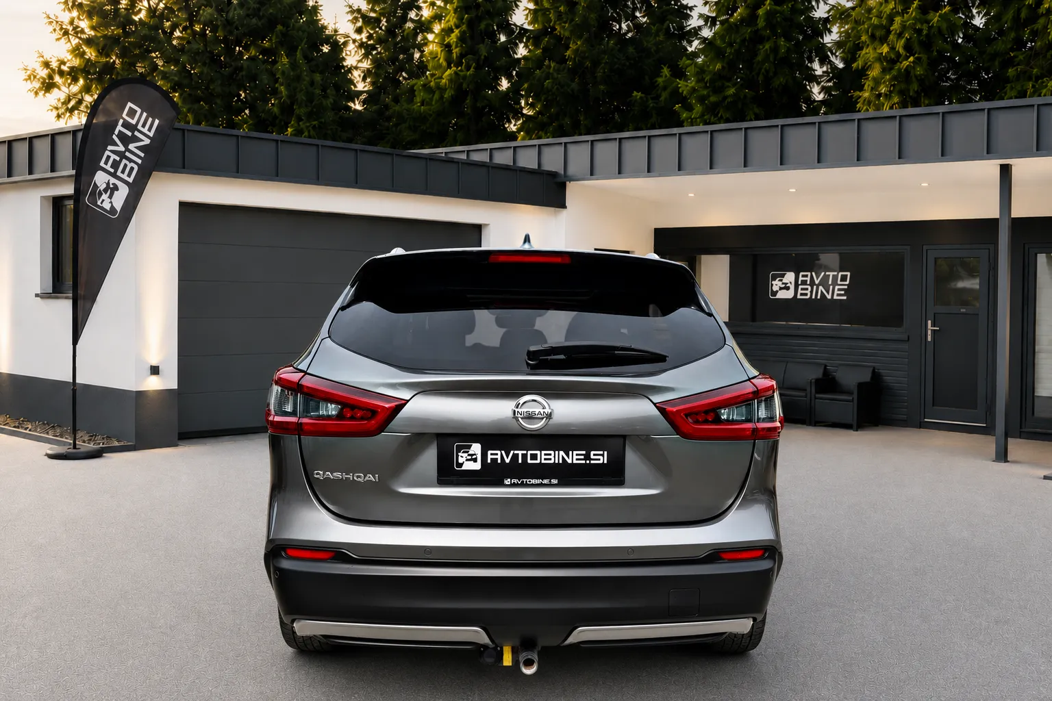 Notranja slika - Nissan Qashqai - 1.3 DIG-T 160 TEKNA•AVT•PANO•ACC•360•LANE•KOT NOV - 7