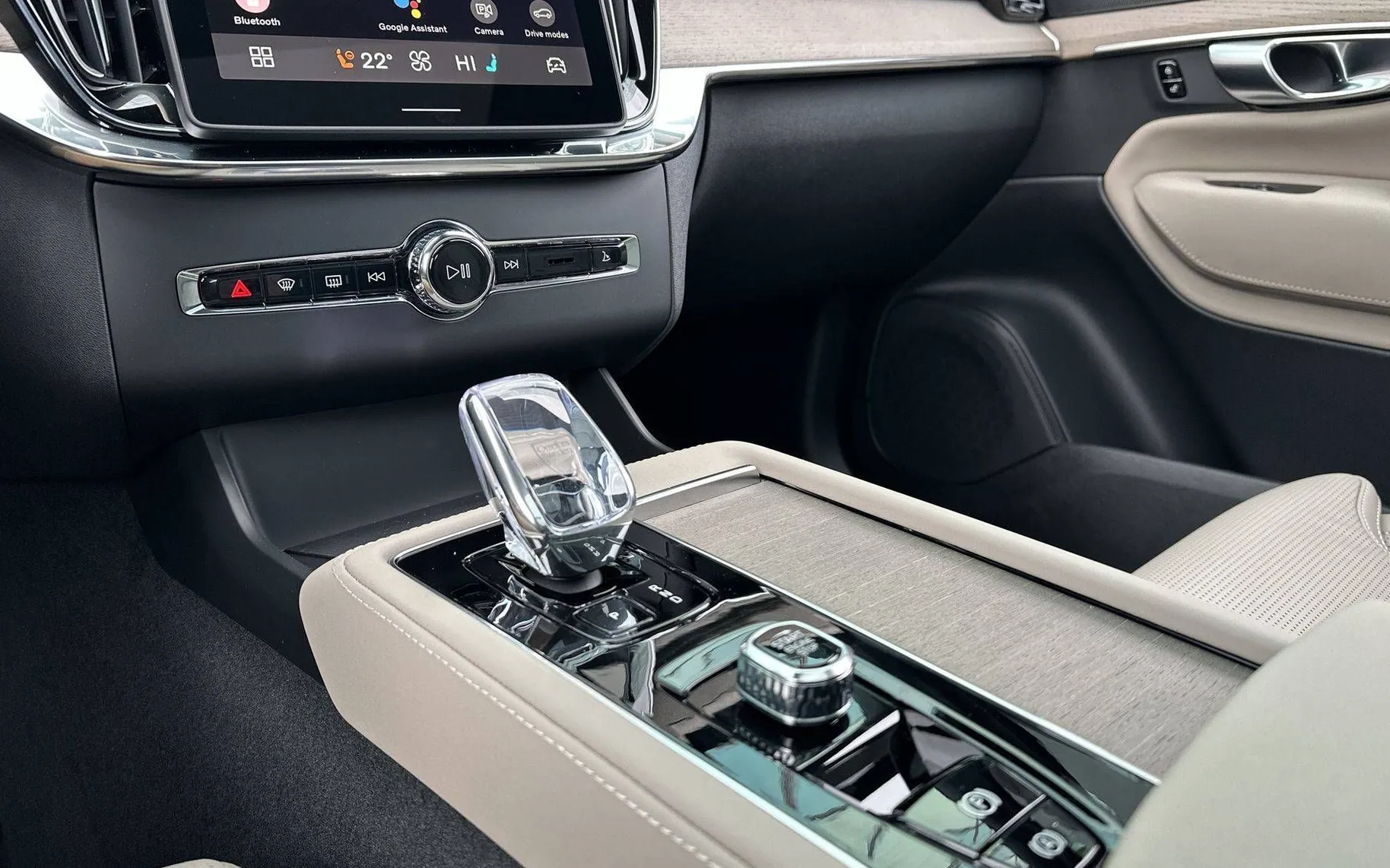 Zunanja slika - Volvo XC90 - B5 AWD Ultra Bright Avt. 7s AT AWD - 18