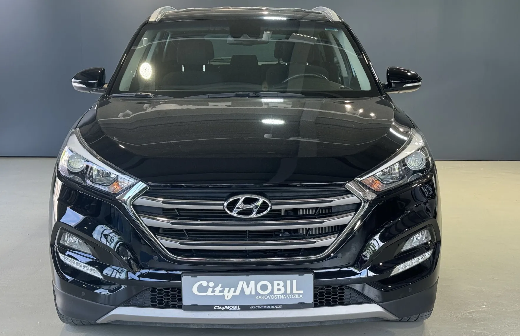 Zunanja slika - Hyundai Tucson - 1.LASTNIK-SLO-4WD-NOVI MOTOR-KAMERA-NAVI-GRETJE SE - 3