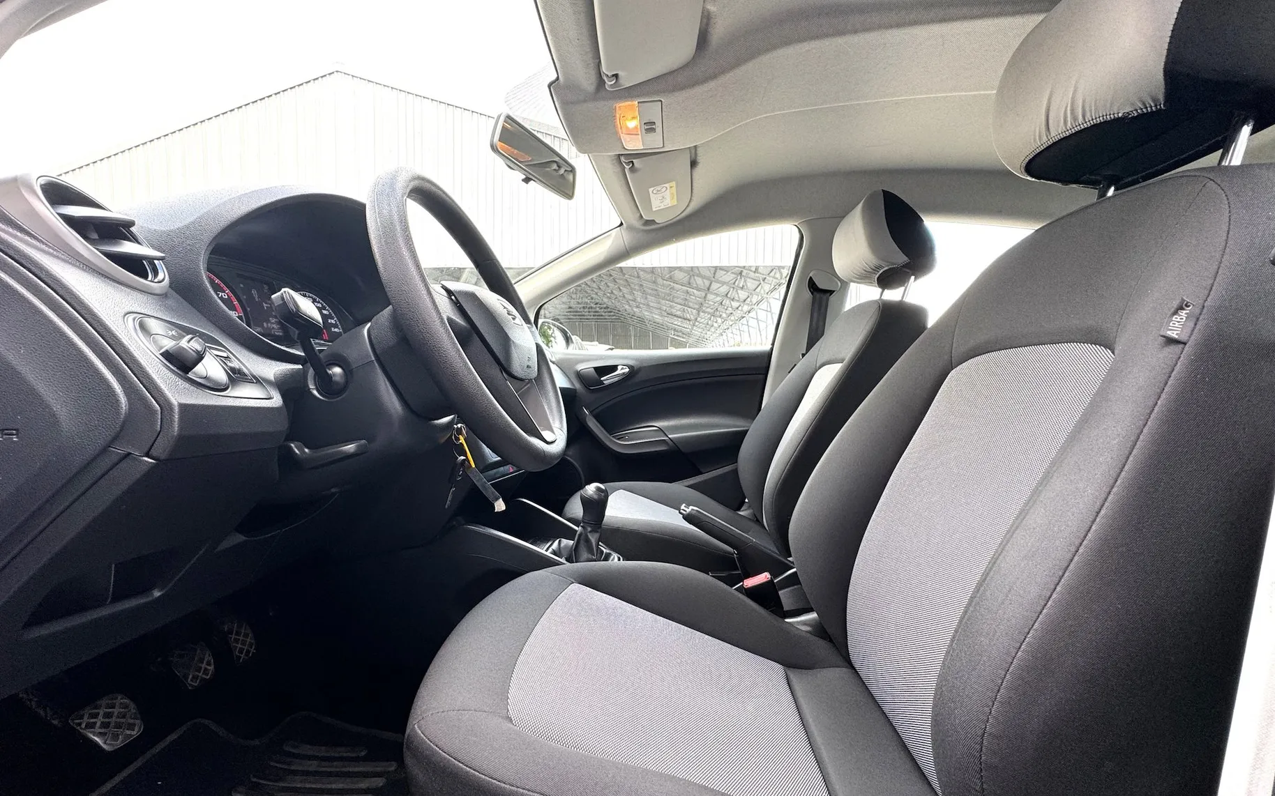 Zunanja slika - Seat Ibiza - 1.0 MPI 55 75KM  LOCO 1.LASTNICA SLO poreklo - 8
