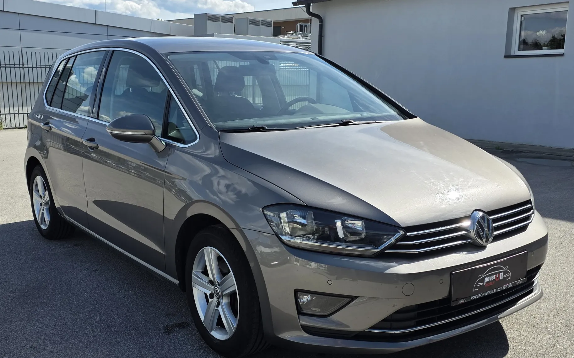 Zunanja slika - Volkswagen Golf - Sportsvan 1,6 TDI BMT DSG 1.LAST SLO PDC TEMP - 6