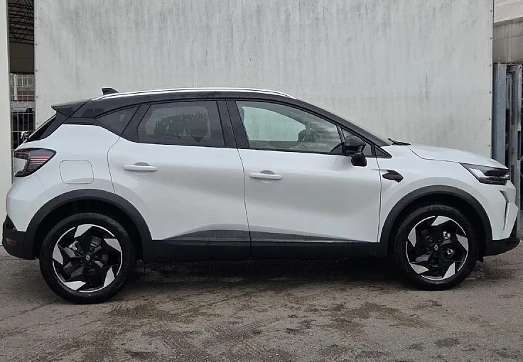 Zunanja slika - Renault Captur - Techno TCe 115 + Strešni nosilci + 5 let jamstva - 4