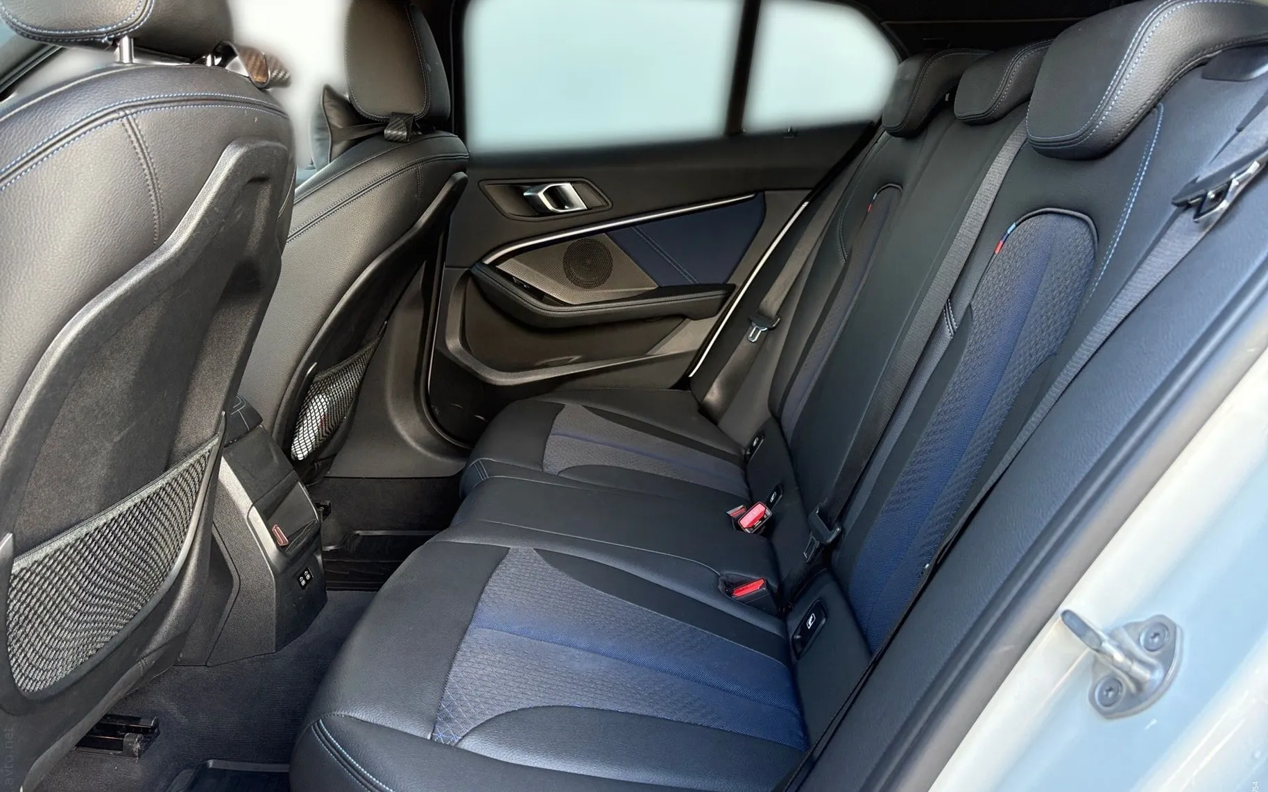 Notranja slika - BMW serija 1: - 118i M Sport Aut.-SLO-LED-Kamera PDC-Navi-Carplay. - 9