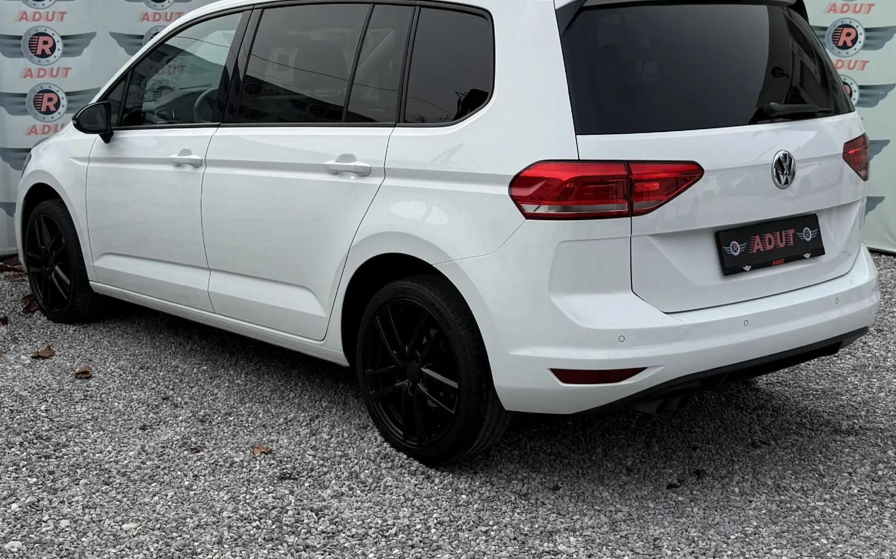 Zunanja slika - Volkswagen Touran - 2.0 TDI SCR Family 110  150  PARK SENZ. JAMSTV... - 3