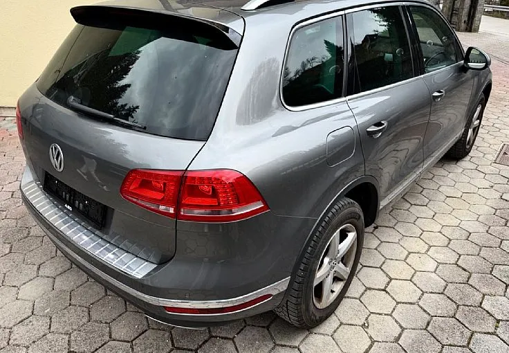 Zunanja slika - Volkswagen Touareg - 4X4 193kW 360 KAMERA  MEMORY 1.LASTNIK KLJUKA - 6