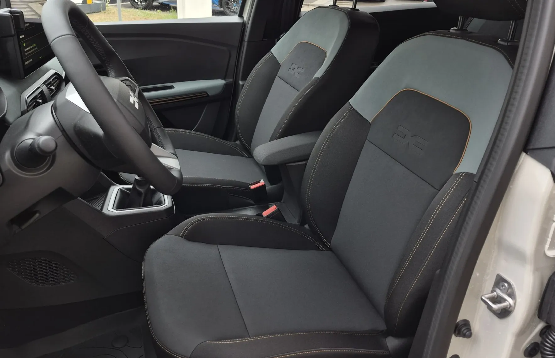 Zunanja slika - Dacia Jogger - Extreme TCe 110 - 9