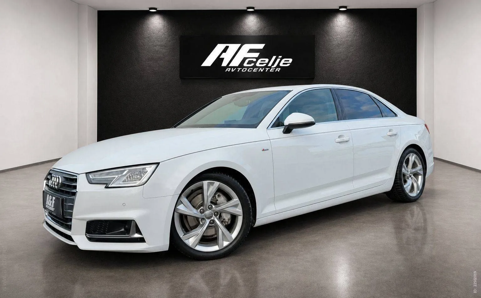 Zunanja slika - Audi A4 - 2.0 TDI-AUT-3X S LINE-VIRTUAL-LIZING ZA TUJCE-... - 1