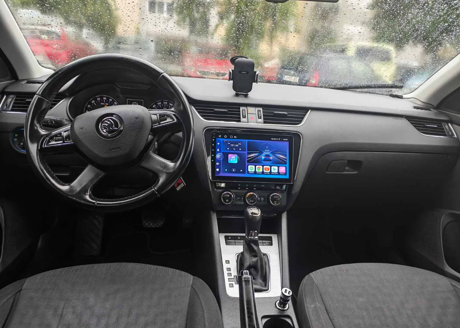 Notranja slika - Škoda Octavia - Combi 1.6 TDI - 11
