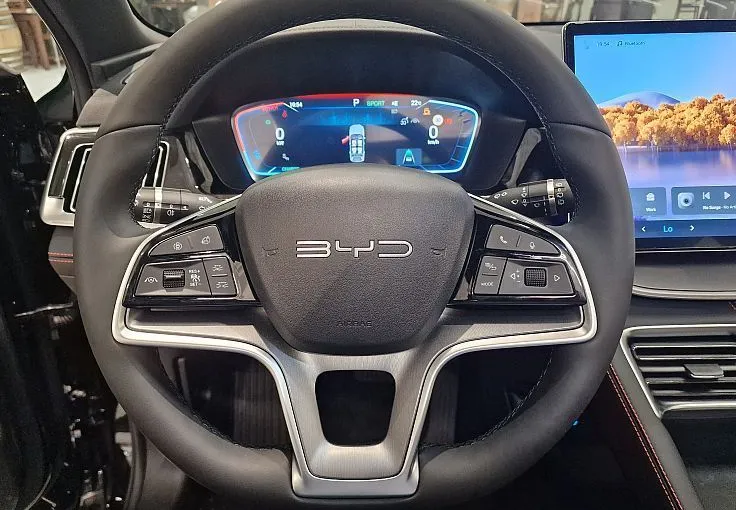 Zunanja slika - BYD SEAL U - DM-i DESIGN AWD PHEV 238kW  skupni doseg 870 km - 10