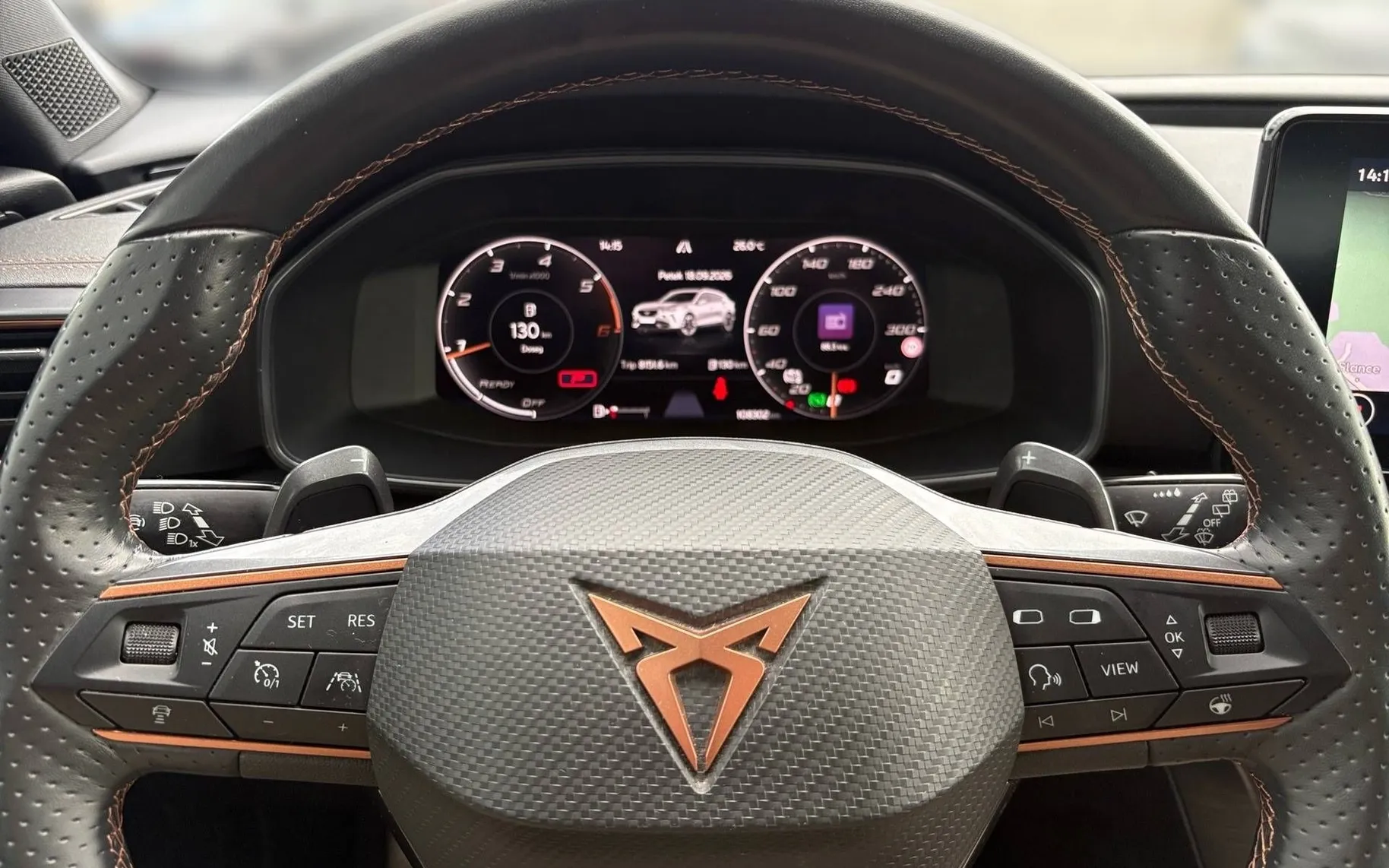 Notranja slika - Cupra Formentor - 1.4 eHybrid DSG - 8