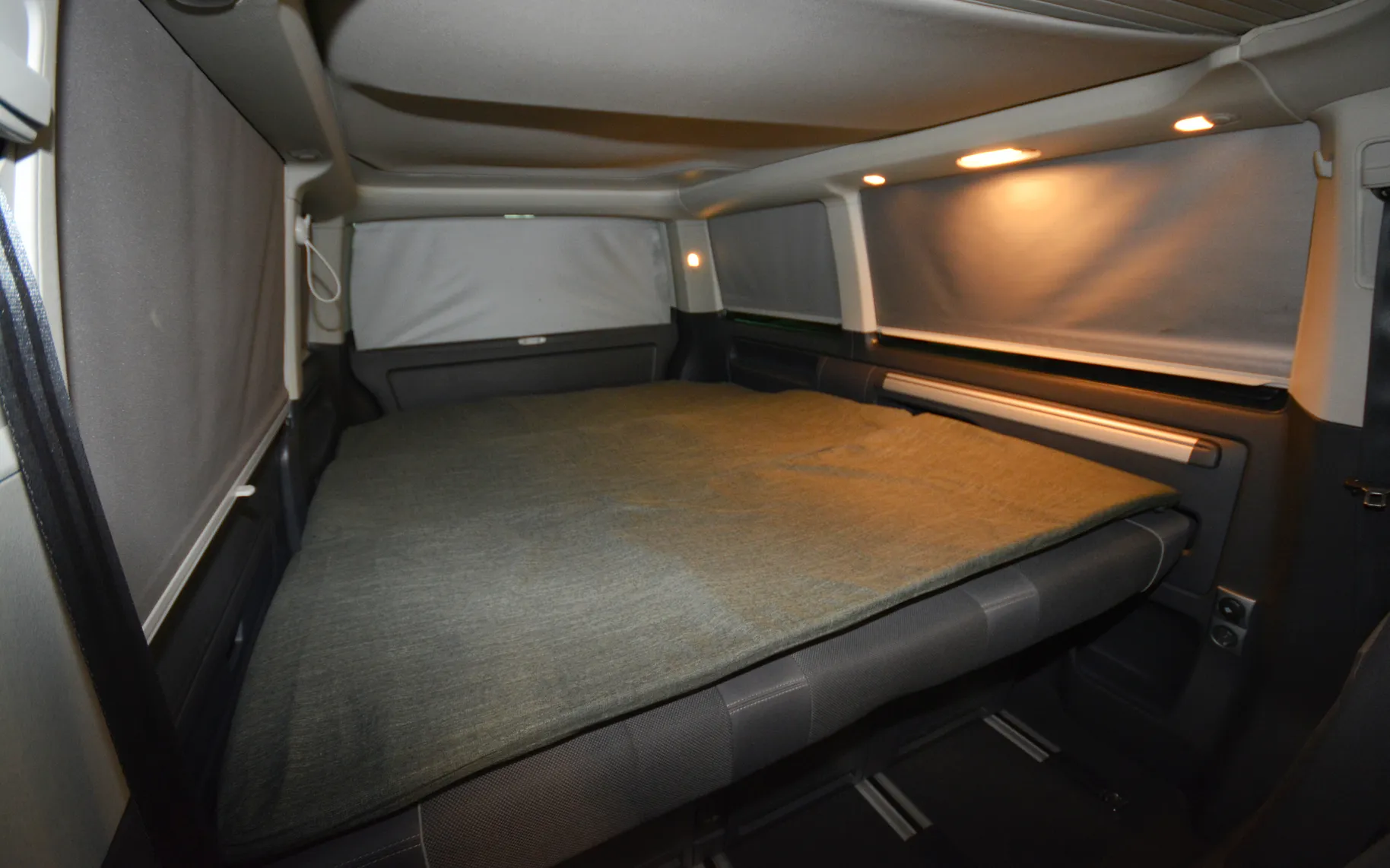 Zunanja slika - Volkswagen California - T5.1 Beach DSG-KLJUKA-WEBASTO - 13