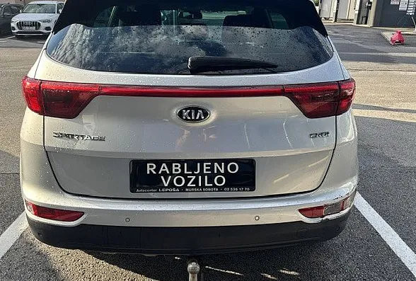 Zunanja slika - KIA Sportage - 2WD 1.7 CRDI City - VLEČNA KLJUKA. 1.LASTNIK.... - 5