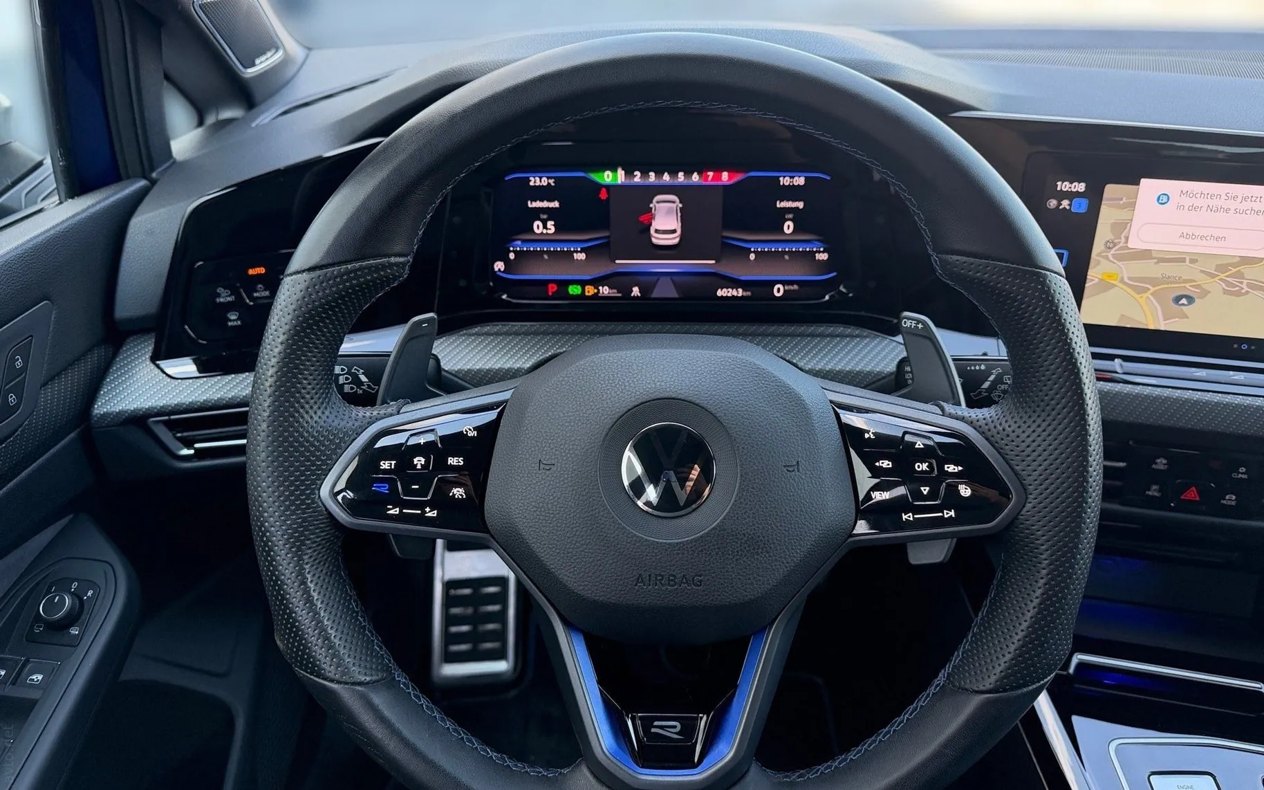 Notranja slika - Volkswagen Golf - R 4Motion 2.0 TSI DSG IQ Matrix - Harman Kardon... - 8