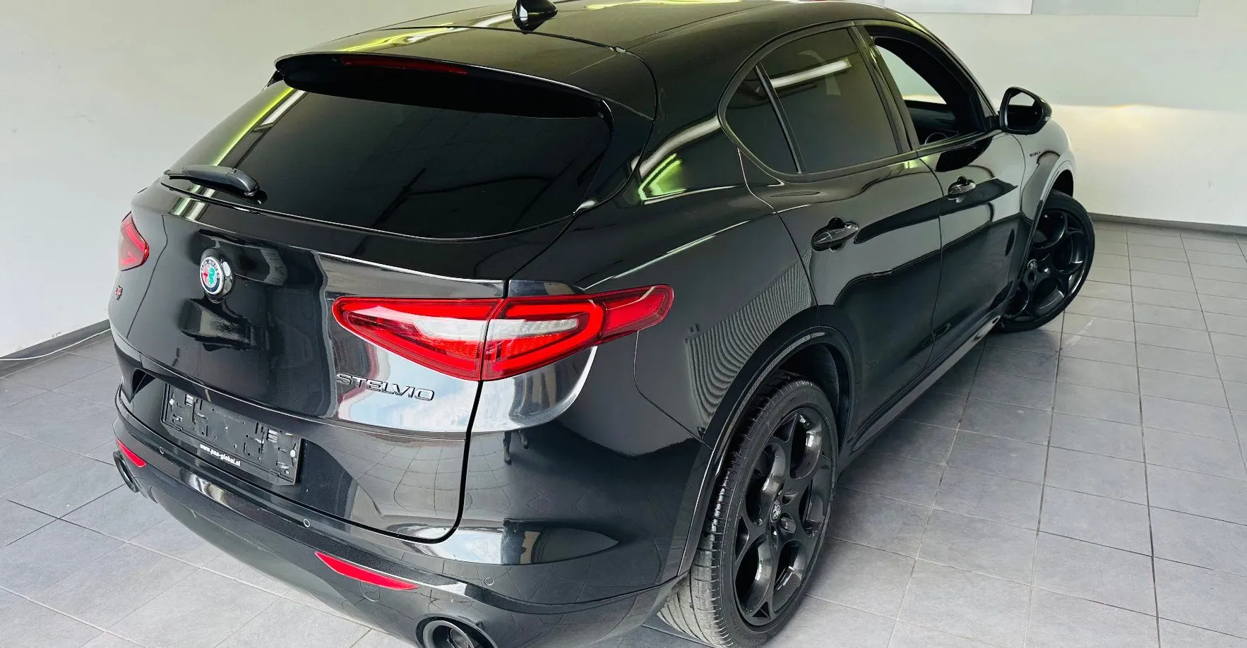 Zunanja slika - Alfa Romeo Stelvio - Q4 2.2 Diesel 210 Veloce Avt.KAMERA.NAVI.USNJE.4X4 - 3