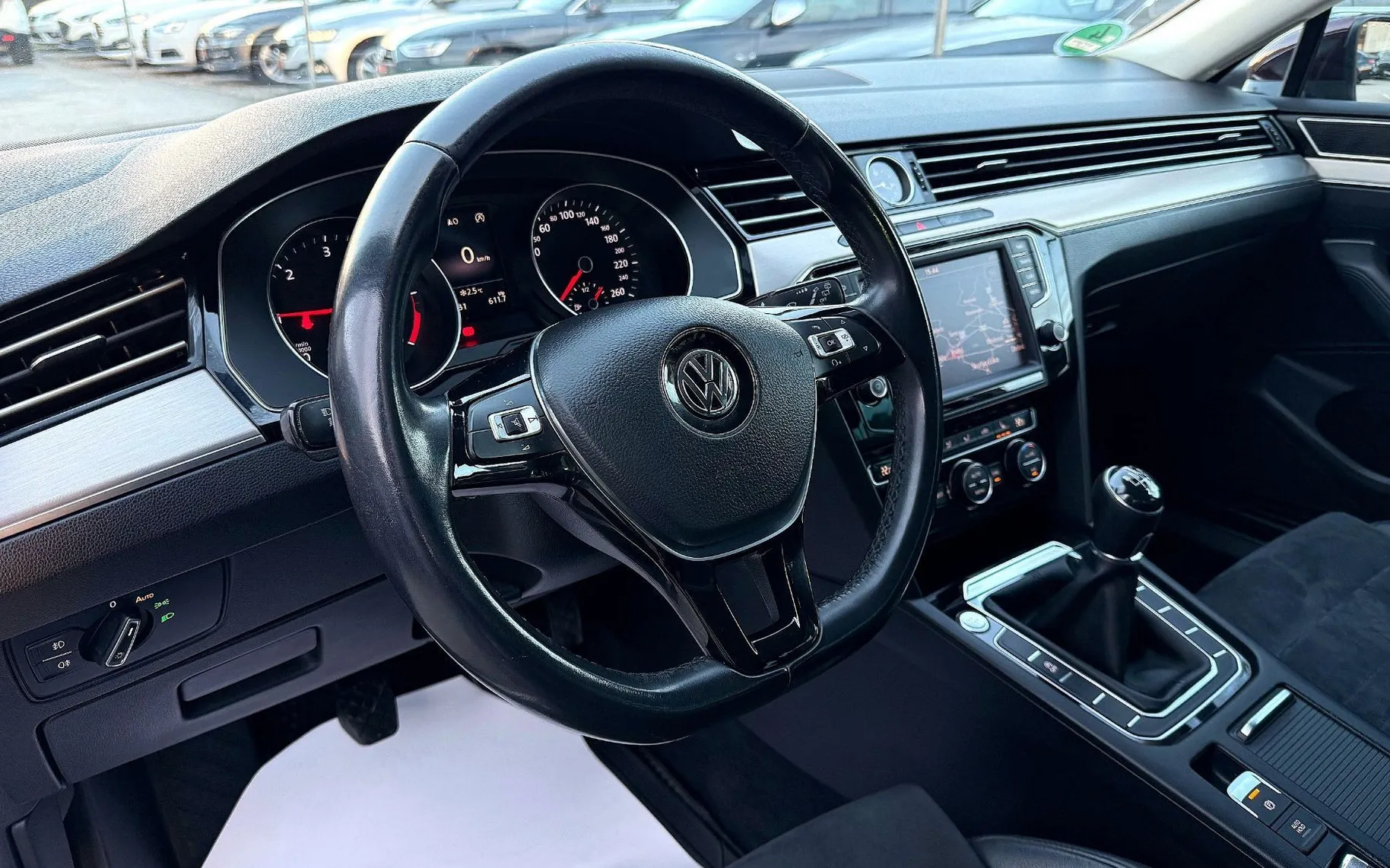 Zunanja slika - Volkswagen Passat - Variant 2.0 TDI BMT Highline LED NAVI USNJE KEYLESS ALU17 - 16