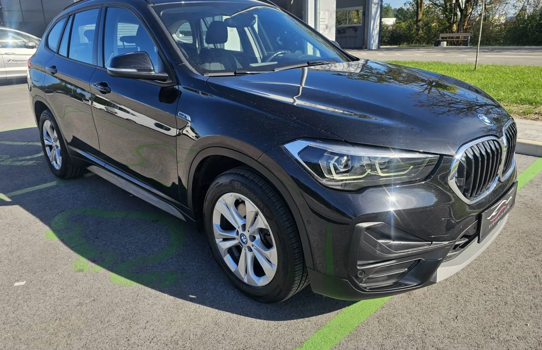 Zunanja slika - BMW X1 - serija : xDrive25e Advantage Avt.|navi|el prtljažnik|fulLED - 3