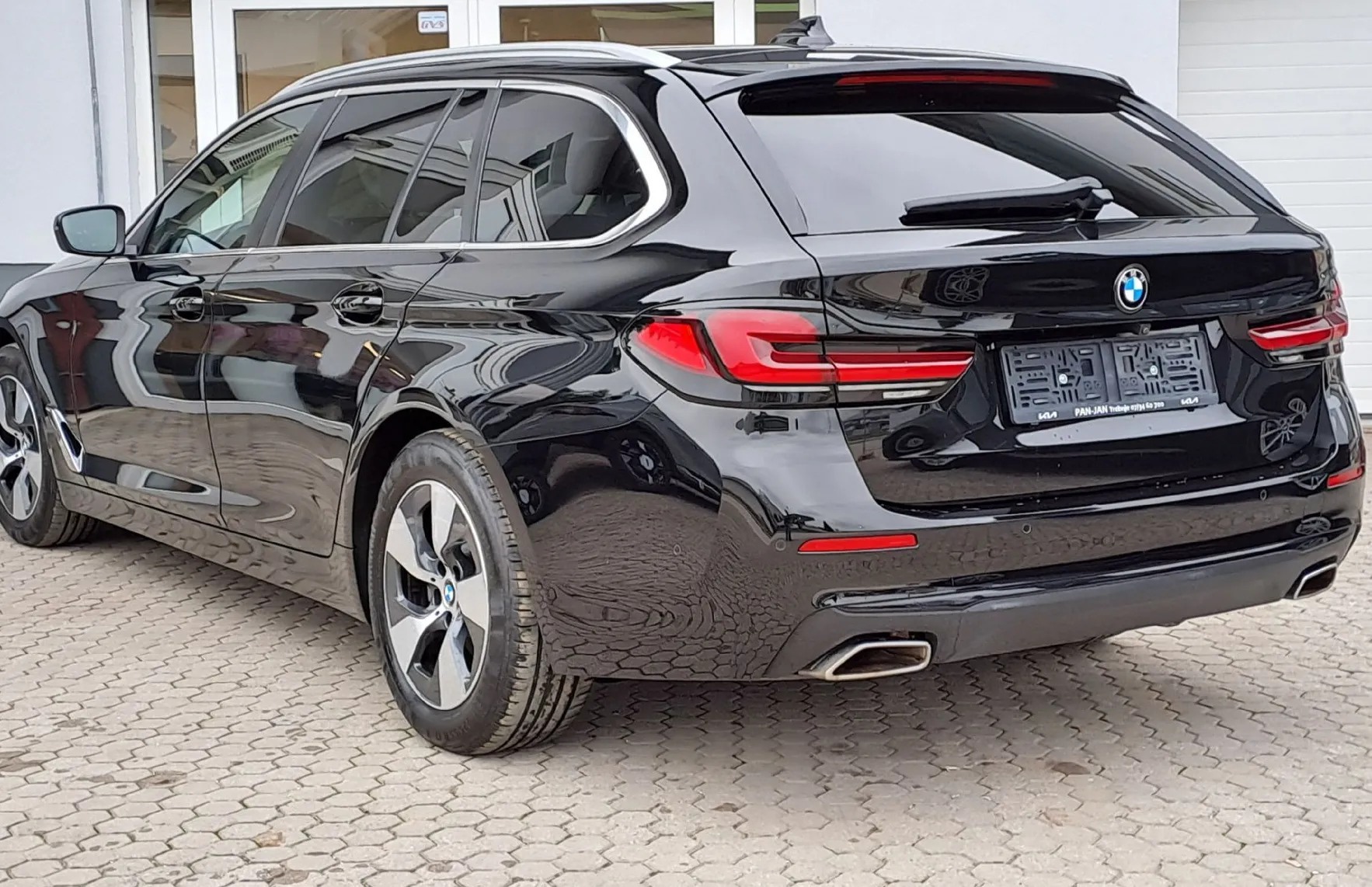 Zunanja slika - BMW Serija 5 - Touring: 520d  AT - 3