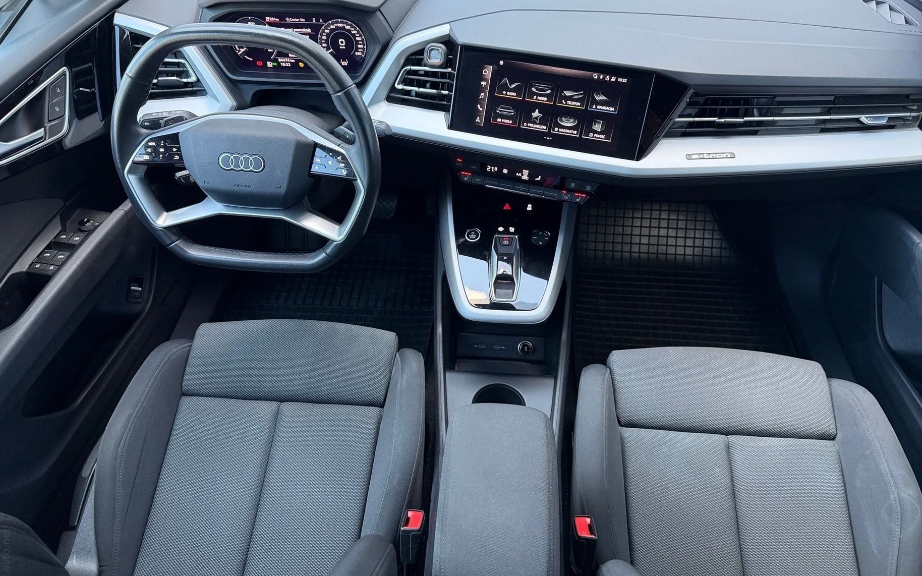 Notranja slika - Audi Q4 e-tron - Q4 40 e-tron-S Line-Matrix LED-ACC-Mrtvi kot-Kamer - 10