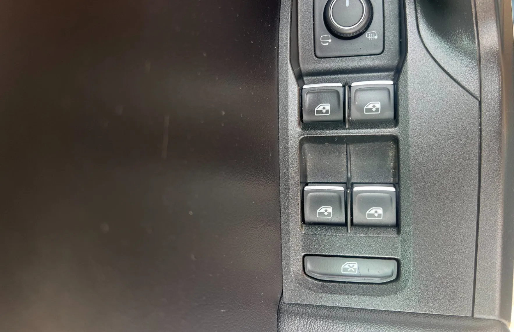 Zunanja slika - Seat Leon - ST 2.0 TDI FR DSG.NEMŠKI+4ALU.PANORAMA.GRE.SEDEŽEV - 11