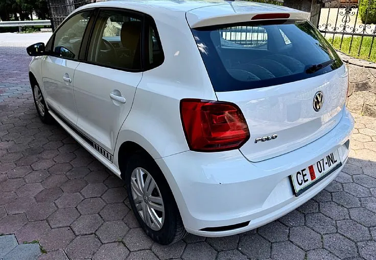 Zunanja slika - Volkswagen Polo - 1.0 1.LASTNIK 5VRAT SLO VELIK SERVIS LETNO JAMSTVO - 4