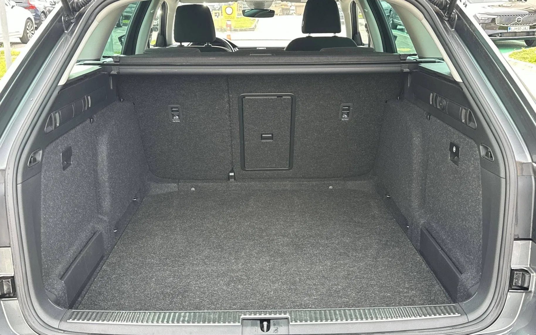 Notranja slika - Škoda Superb - 2.0 TDI EXECUTIVE DSG - 12