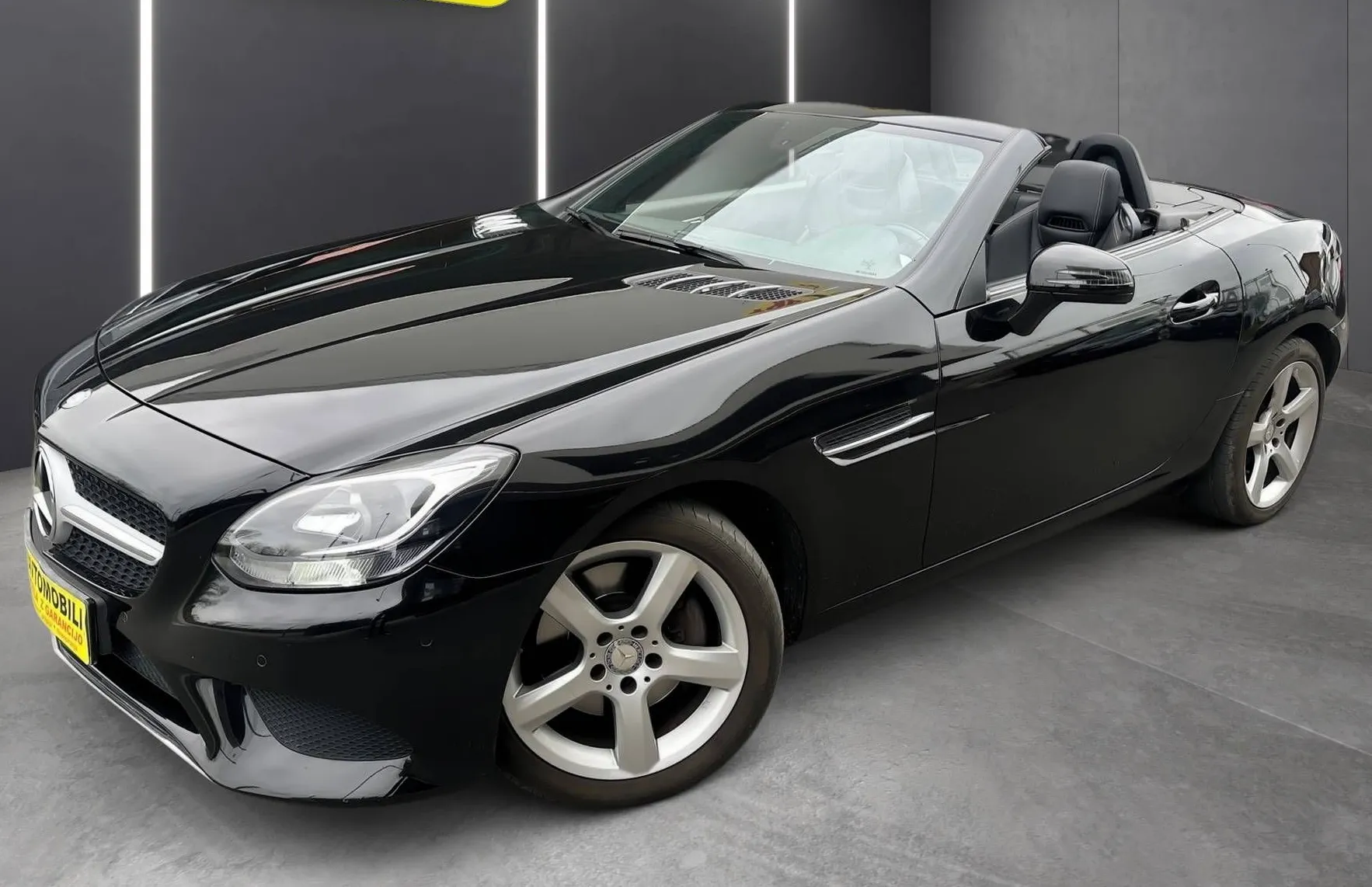 Zunanja slika - Mercedes-Benz SLC-Razred - 200 AUT. AMG-LINE LED NAVI TEMP PDC HARD-TOP HI-.. - 2
