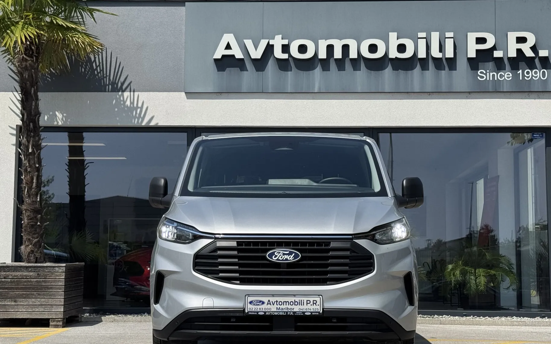 Zunanja slika - Ford Transit Custom - Kombi 320 2.0 TDCi L2H1  DMR  Trend AVT 4X4 SLO - 2