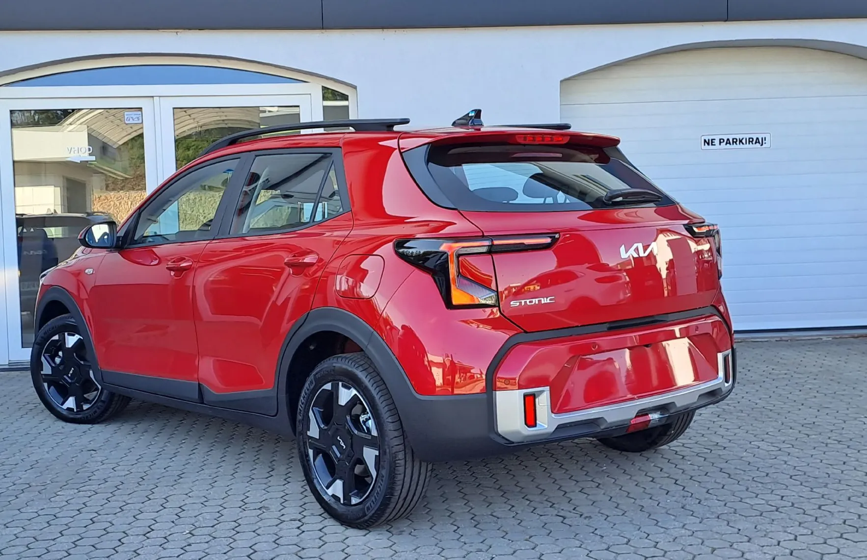 Zunanja slika - KIA Stonic - 1.0 T-GDi LX Life DCT - 3