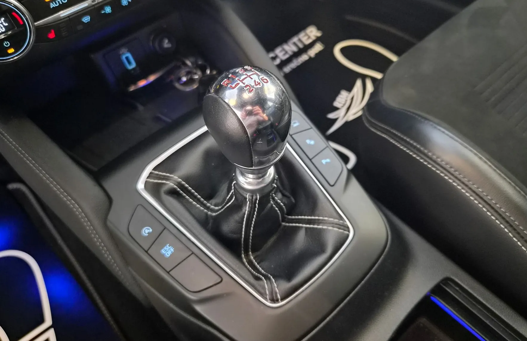 Zunanja slika - Ford Focus - 2.0 EcoBlue ST HUD|RECARO|HIFI|KEYLESS|WEB|KAM|ACC - 16