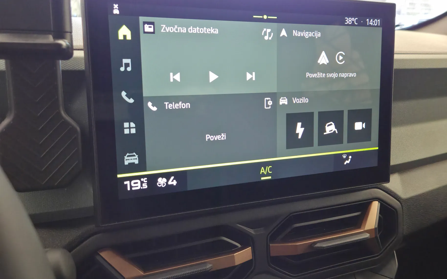 Zunanja slika - Dacia Duster - Extreme 4x4 Hybrid-G150+BON zimske gume - 18