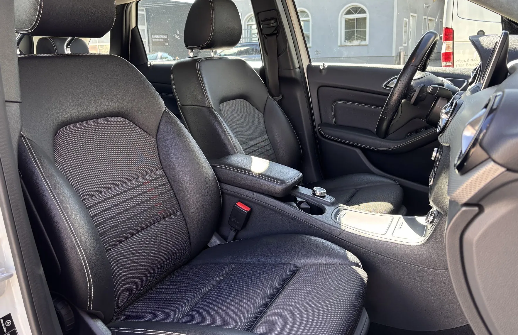 Zunanja slika - Mercedes-Benz B-Razred - B 200 d 4MATIC Urban Avt. Slovenski. 4x4 - 8